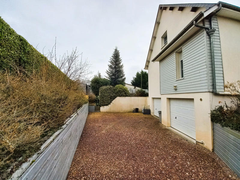 Maison - 195 m² - 7 pièces