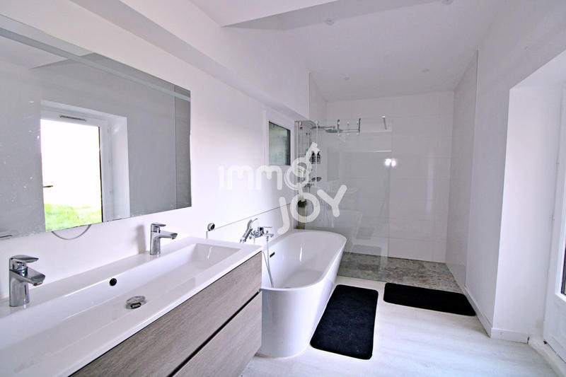 Maison - 157 m² - 6 pièces