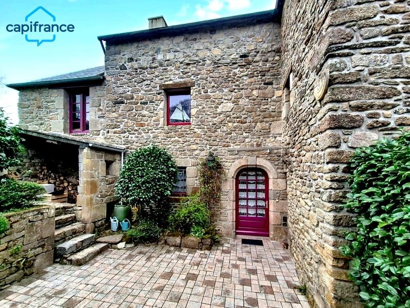 Maison en pierre - 163 m² - 8 pièces