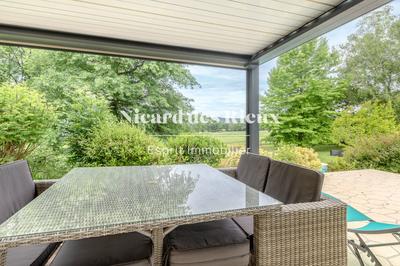 Maison - 146 m² - 7 pièces