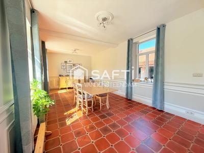 Maison - 195 m² - 7 pièces