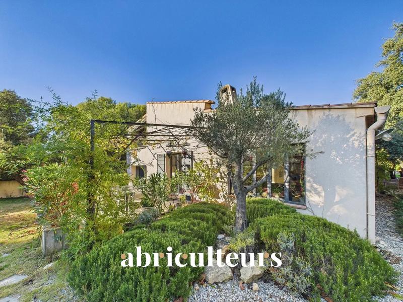 Maison - 252 m² - 8 pièces