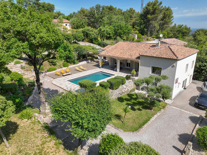 Maison - 164 m² - 5 pièces