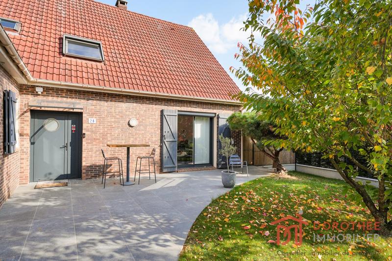 Maison - 227 m² - 8 pièces