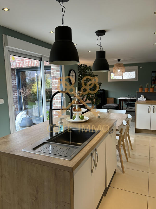 Maison - 160 m² - 7 pièces