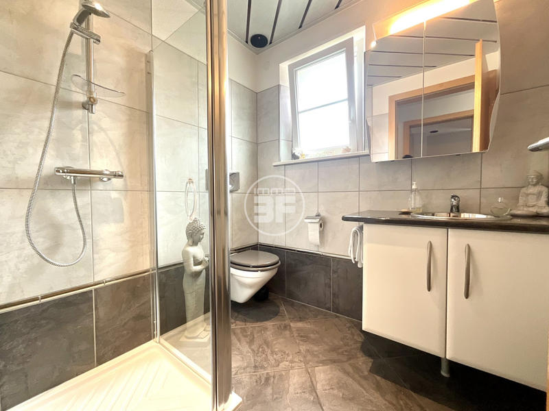 Maison traditionnelle - 163 m² - 7 pièces