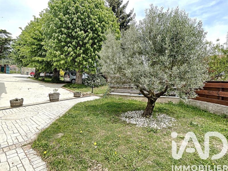 Maison - 400 m² - 9 pièces