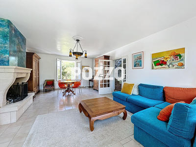 Maison - 263 m² - 10 pièces