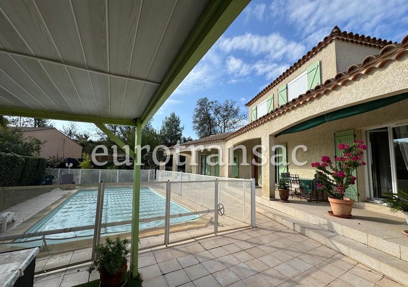 Villa - 161 m² - 4 pièces