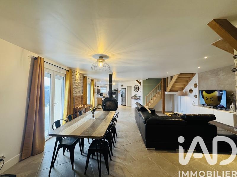 Maison - 138 m² - 6 pièces