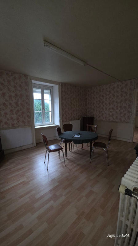 Maison - 142 m² - 7 pièces