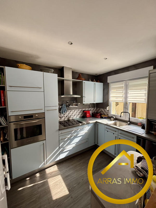 Maison - 140 m² - 6 pièces