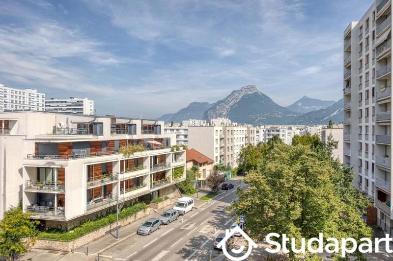 Appartement - 93 m² - 4 pièces