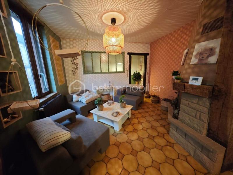 Maison - 155 m² - 10 pièces