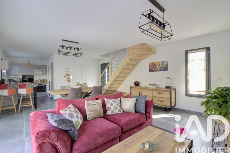 Maison - 87 m² - 4 pièces