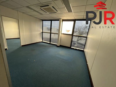 Local d'activités - 944 m²