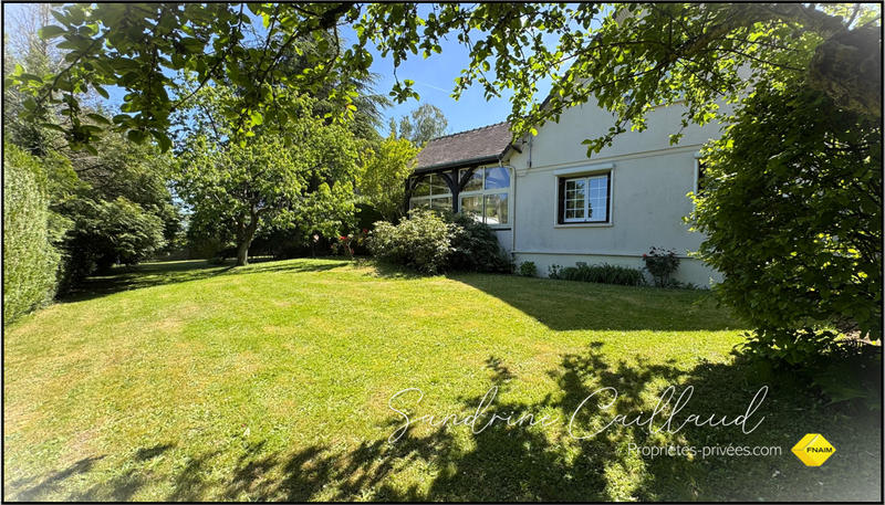 Maison - 258 m² - 9 pièces