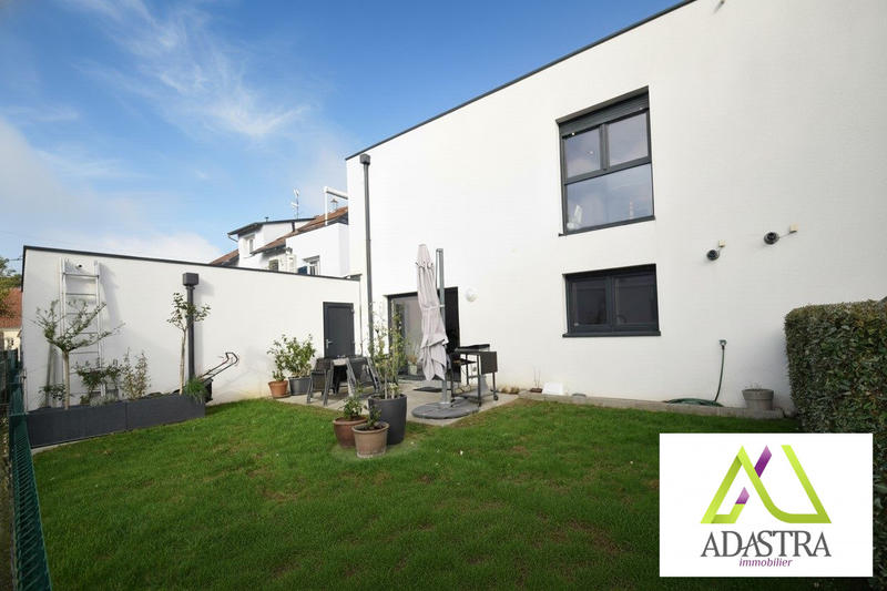 Appartement - 102 m² - 5 pièces