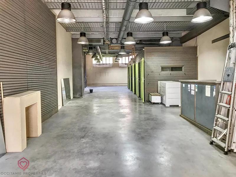 Entrepôt - 154 m² - 2 pièces