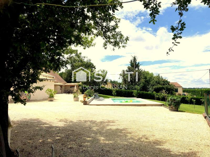 Maison - 316 m² - 13 pièces