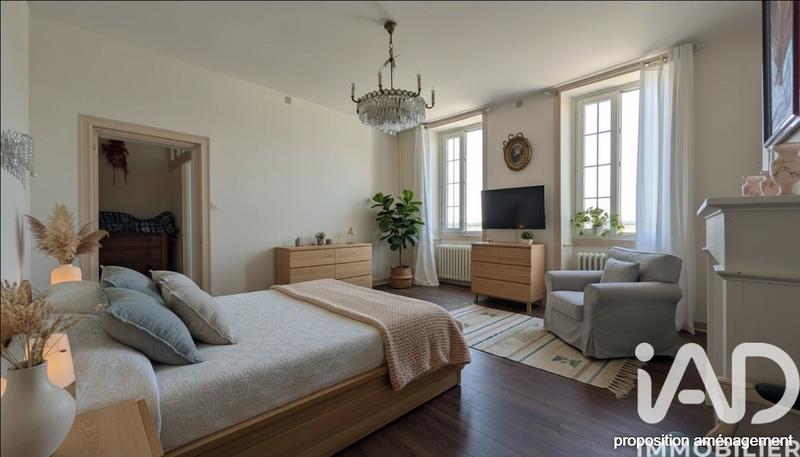 Maison - 250 m² - 9 pièces