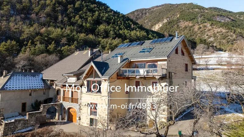 Gîte - 499 m² - 14 pièces