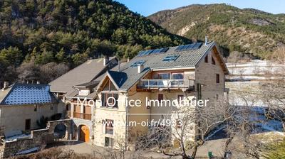 Gîte - 499 m² - 14 pièces