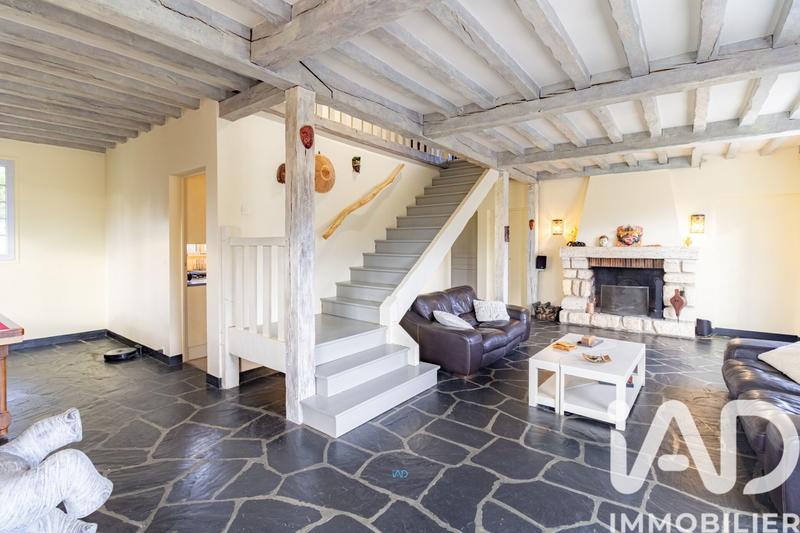 Maison - 250 m² - 10 pièces