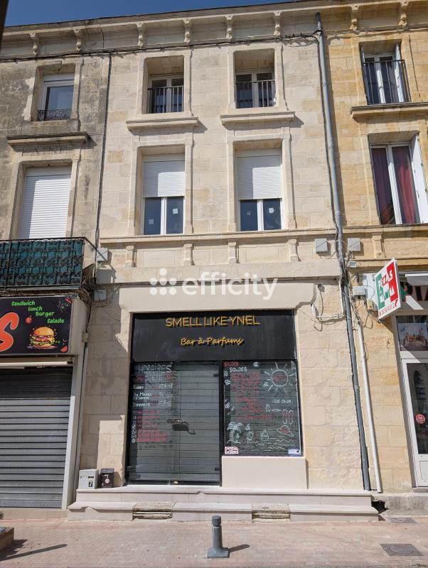 Immeuble - 180 m² - 6 pièces