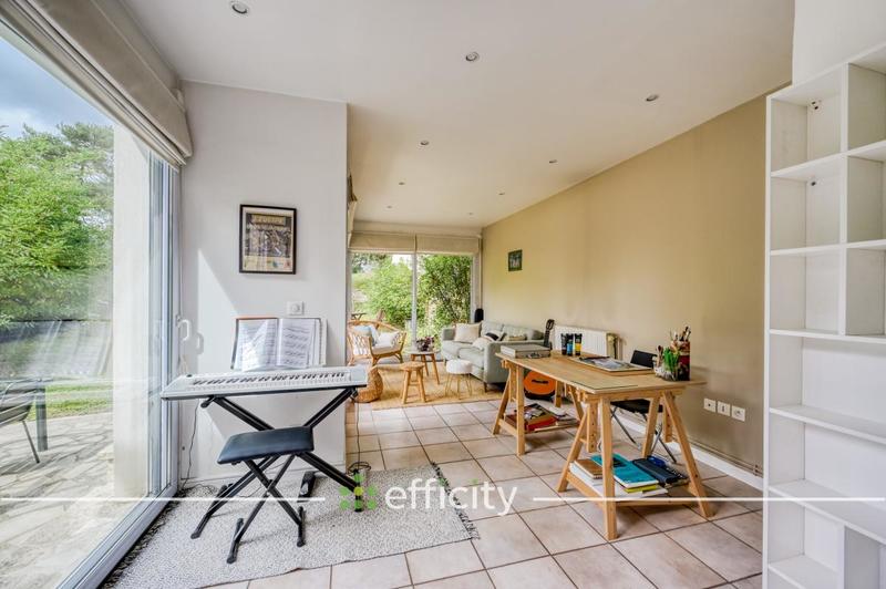 Demeure - 150 m² - 6 pièces