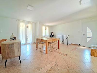 Maison - 139 m² - 4 pièces