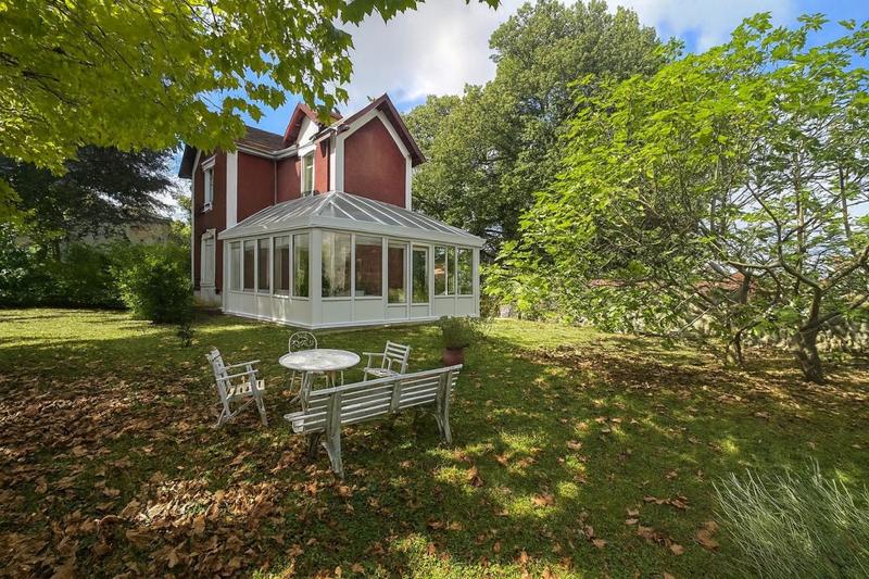 Maison - 96 m² - 4 pièces