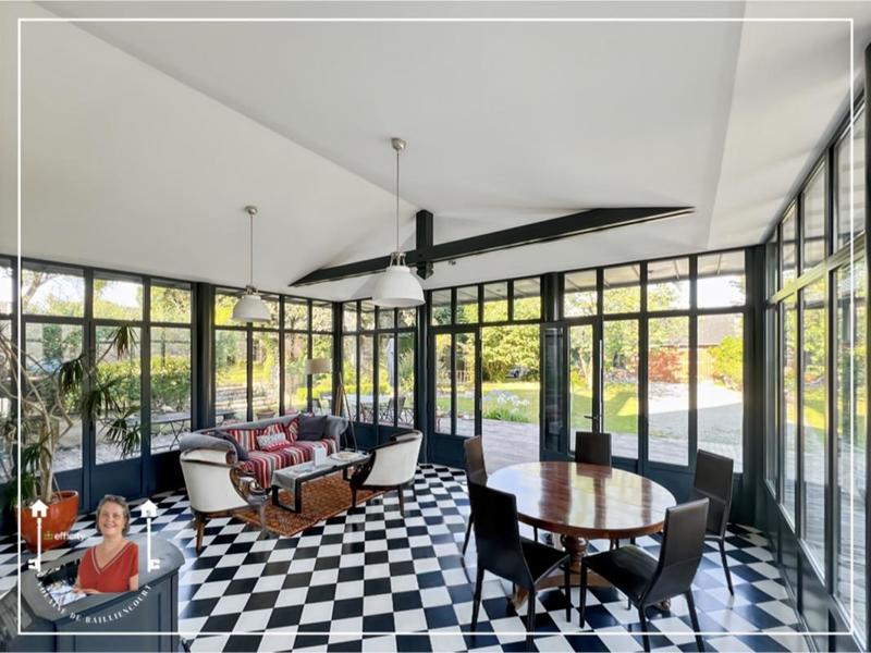 Maison - 430 m² - 12 pièces