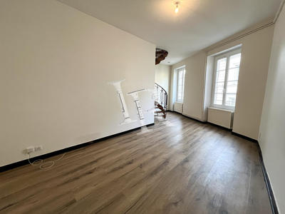 Appartement - 66 m² - 2 pièces