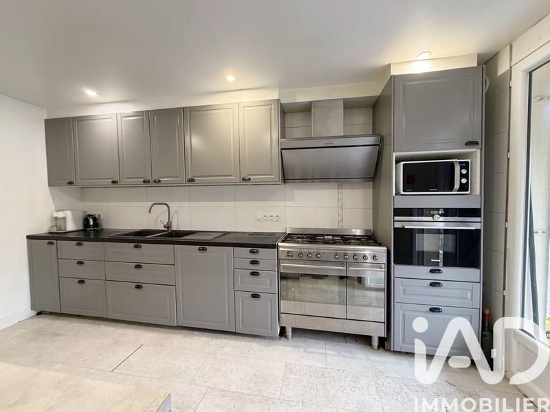 Maison - 128 m² - 7 pièces