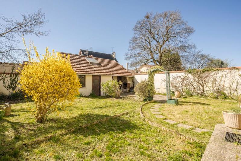 Maison - 137 m² - 6 pièces