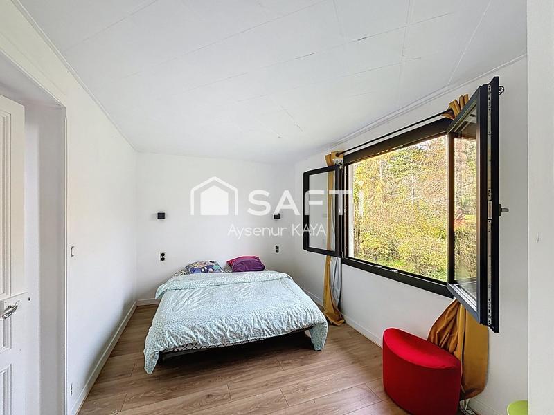 Maison - 250 m² - 12 pièces