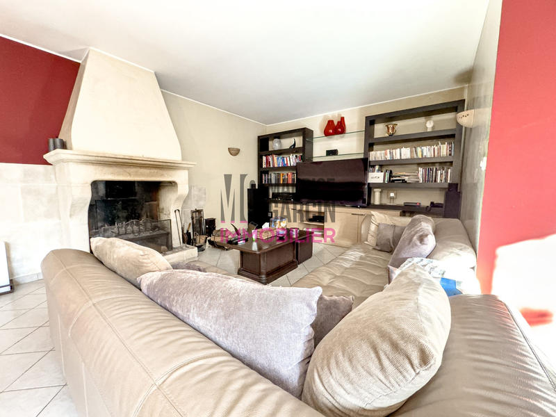 Maison traditionnelle - 180 m² - 8 pièces