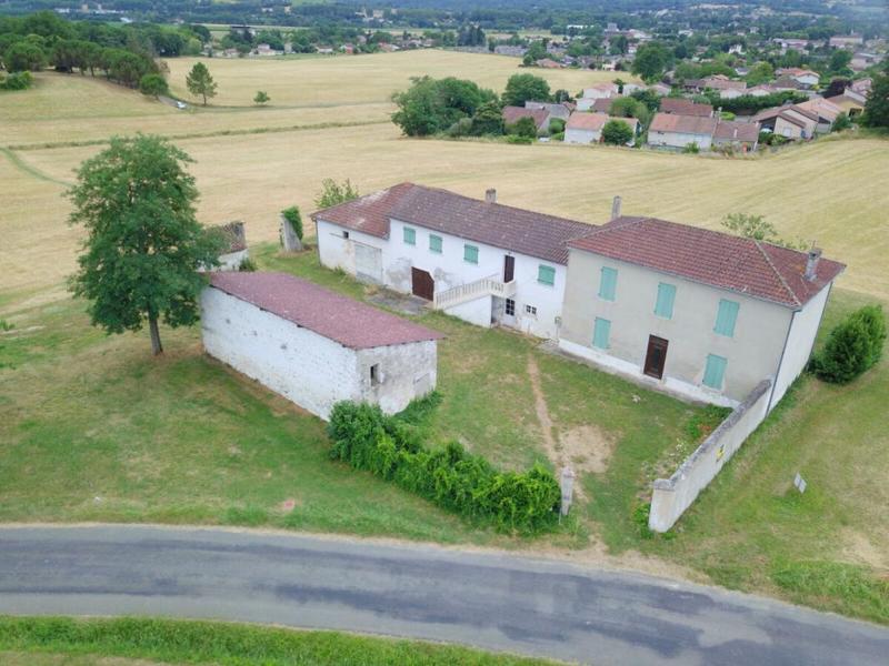 Maison - 220 m² - 10 pièces