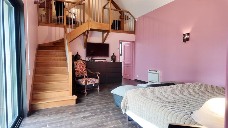 Maison - 178 m² - 8 pièces