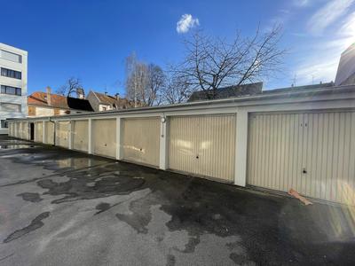Parking / Garage - 12 m²