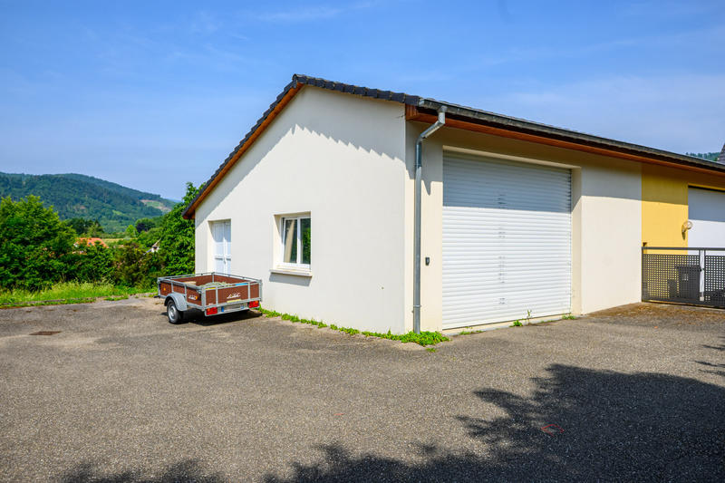 Maison - 250 m² - 7 pièces