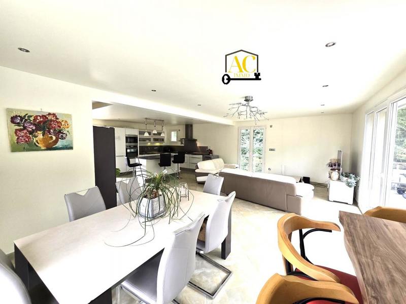 Maison - 157 m² - 5 pièces