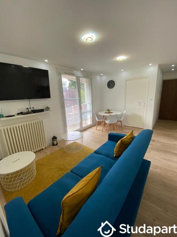 Chambre - 11 m² - 1 pièce