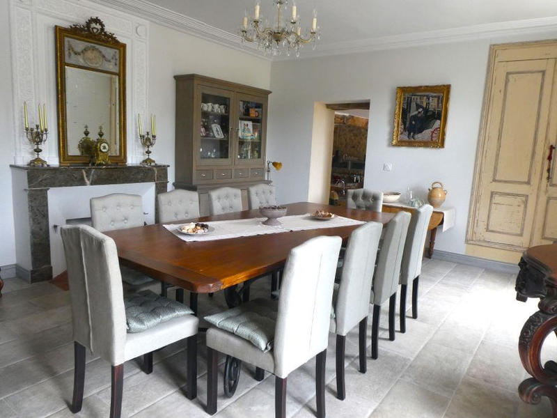 Maison en pierre - 253 m² - 10 pièces