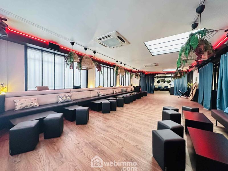 Local commercial - 529 m² - 6 pièces