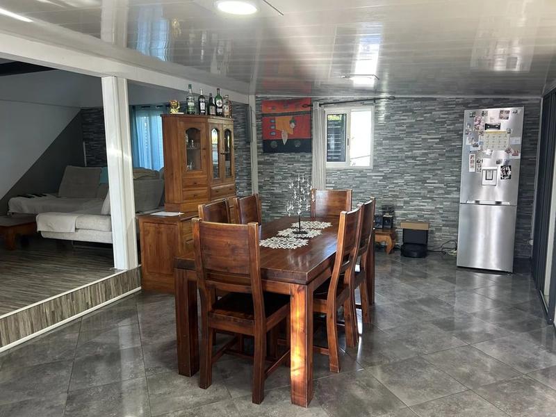 Maison - 163 m² - 8 pièces