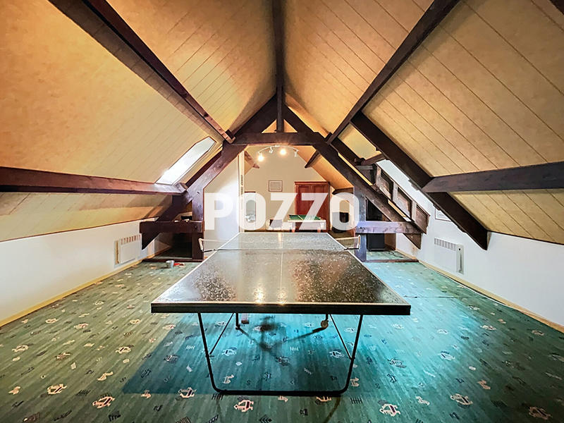 Maison - 244 m² - 7 pièces