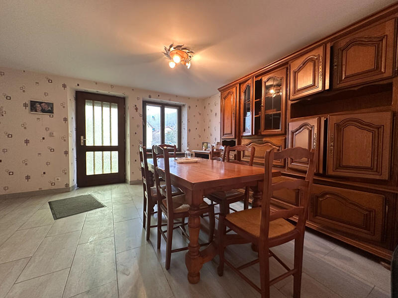 Maison - 140 m² - 8 pièces