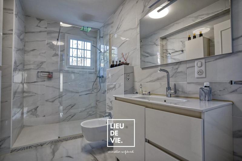 Maison ancienne - 181 m² - 8 pièces